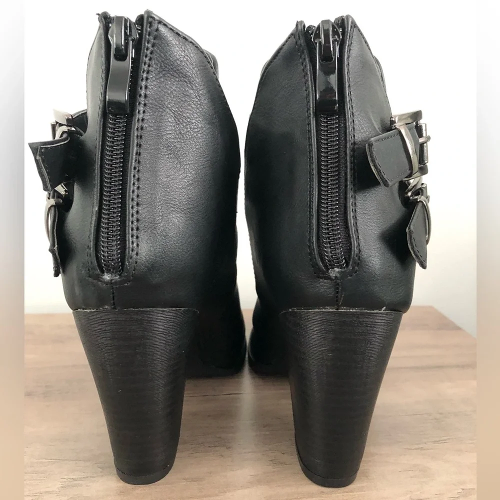 TOP Moda Black Heeled Booties - Picture 9 of 9